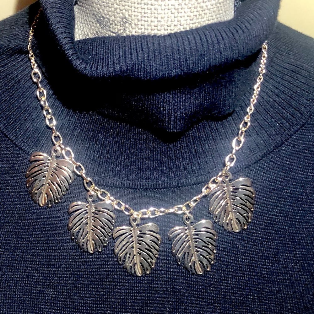 21 1/2” Goldtone Palm Leaf Dangle Necklace